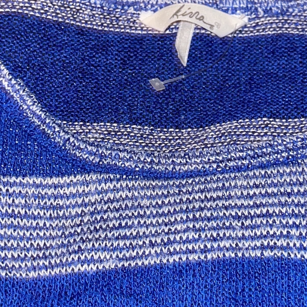 Top - Picture 2 of 3